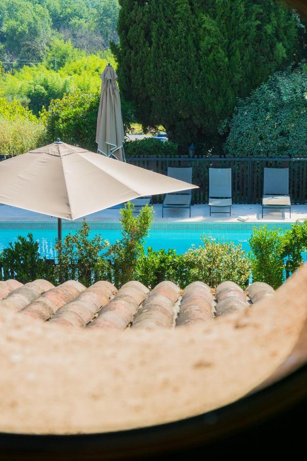Chateau Des Bertrands Le Cannet-des-Maures Exterior foto