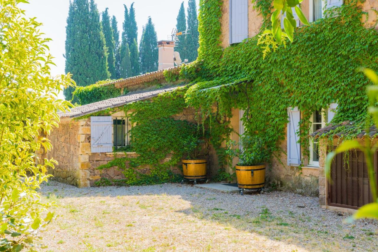 Chateau Des Bertrands Le Cannet-des-Maures Exterior foto